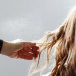 Parfum pour cheveux : le geste beauté à adopter